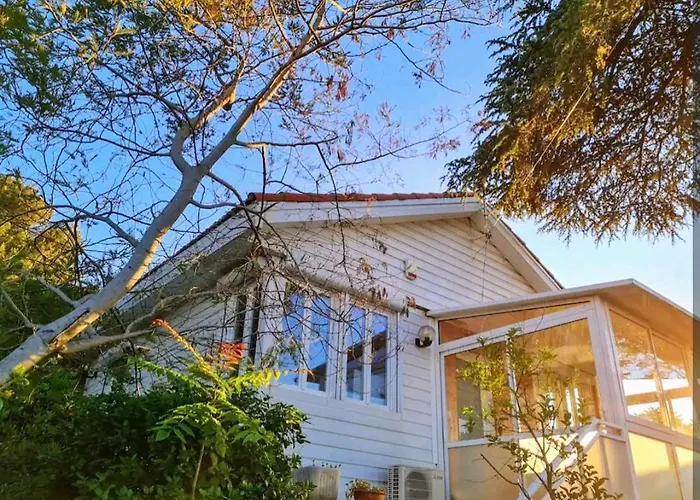 Maisonnette Saint Clair, La Vie Est Belle!